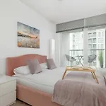 Apartment Sokolska Center With Parking And Access To Gym And Sauna By Renters *