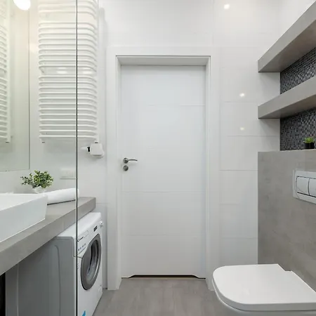 Sokolska Center With Parking And Access To Gym And Sauna By Renters *