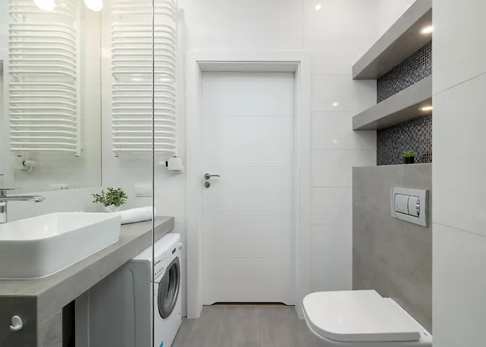 Apartment Sokolska City Center With Parking And Access To Gym And Sauna By Noclegi Renters *