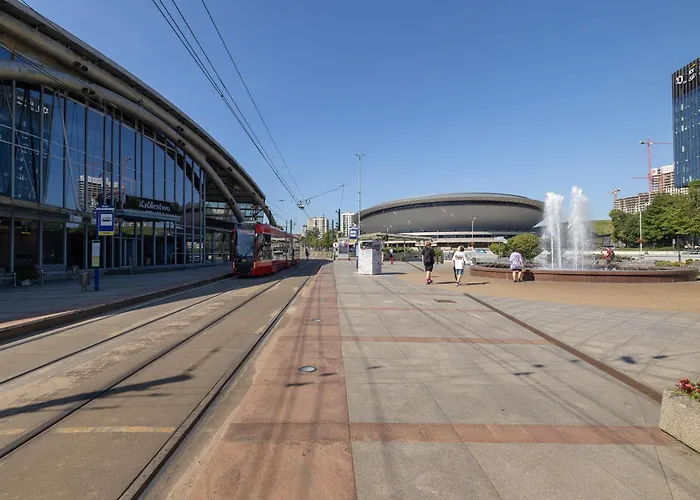 아파트 Sokolska Center With Parking And Access To Gym And Sauna By Renters 카토비체